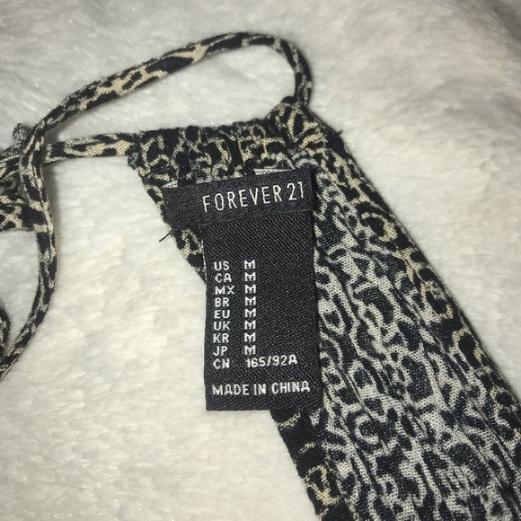 Flowy open back crop top - Picture 3 of 3